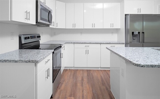 8007 Vega Ct