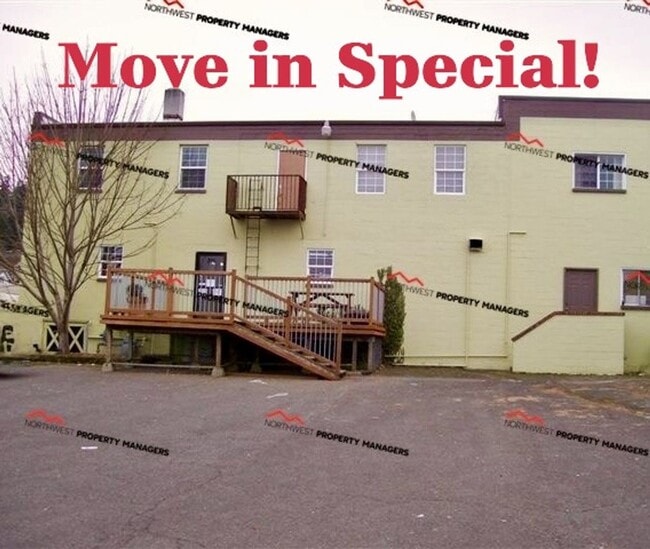 Building Photo - r174a Unit #2