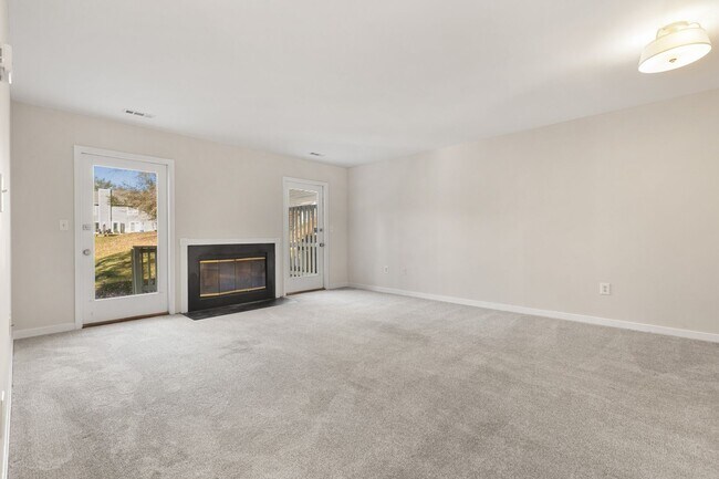 Photo - Coming Soon! End unit townhome in Annapolis!