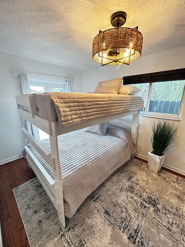 Photo - 408 N J St