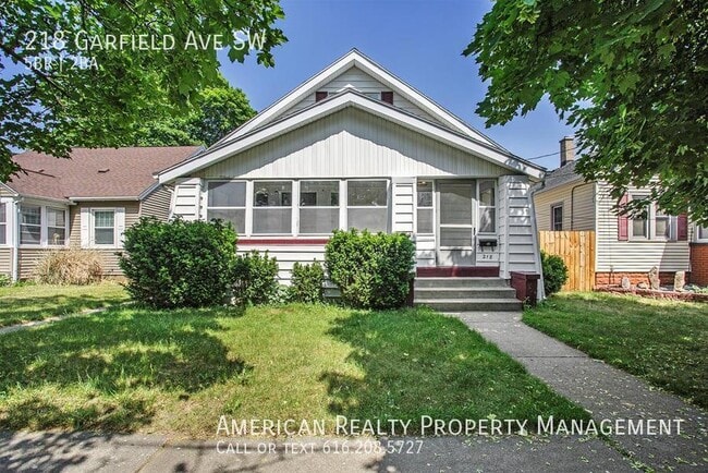 Building Photo - 218 Garfield Ave SW