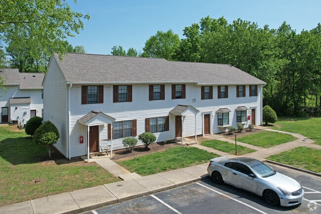 Photo - Carolina Woods