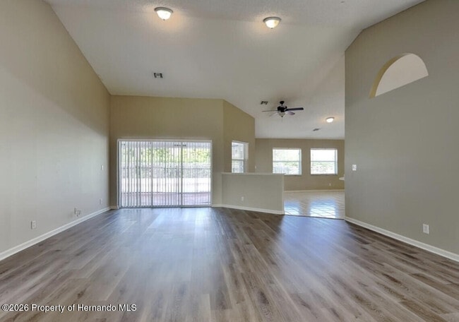 Photo - 1502 Overland Dr