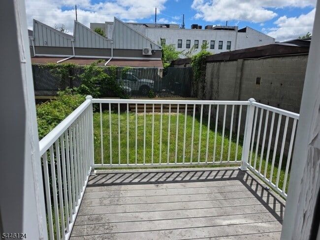 Photo - 426 Tompkins St