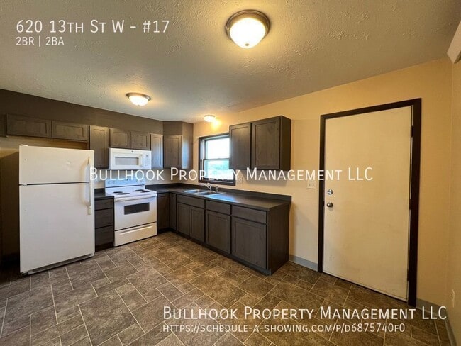 Photo - 620 13th St W