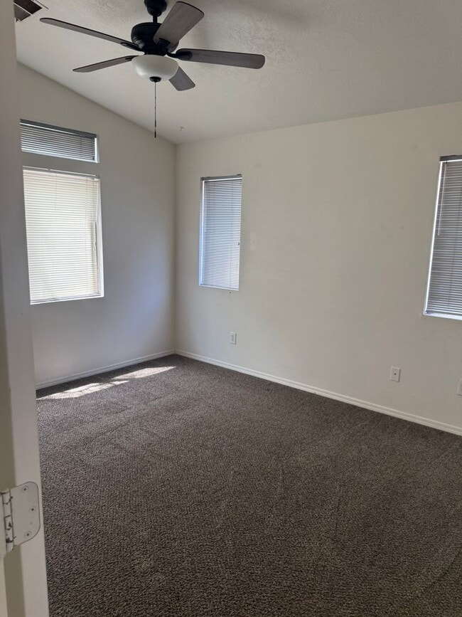 Photo - 6000 Ursa Ave NW