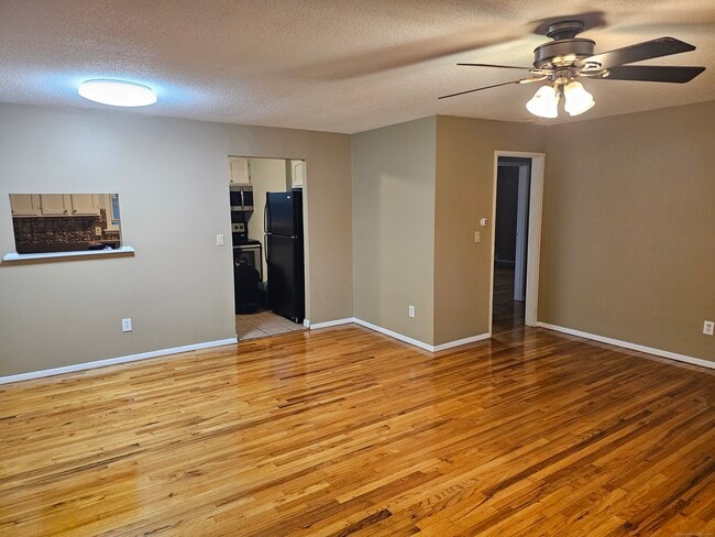 Photo - 474 Oak Ave Unit APT 74