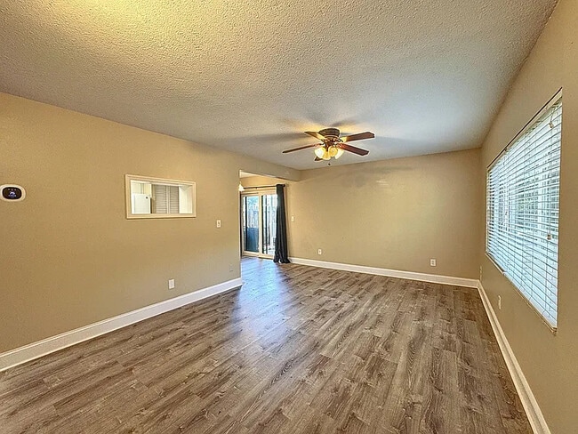 Photo - 516 S Plumosa St