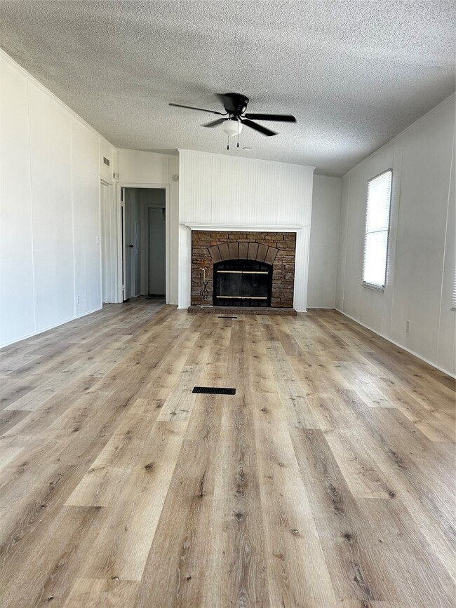 Photo - 219 Blinkin Ave