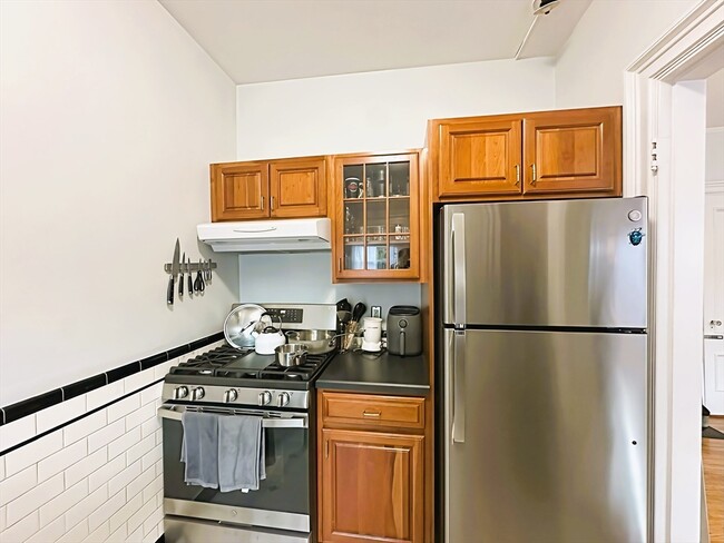 Photo - 229 Newbury St Unit 5##