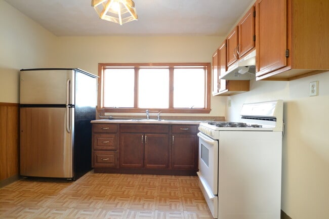 Photo - 41 Montfern Ave Unit 2