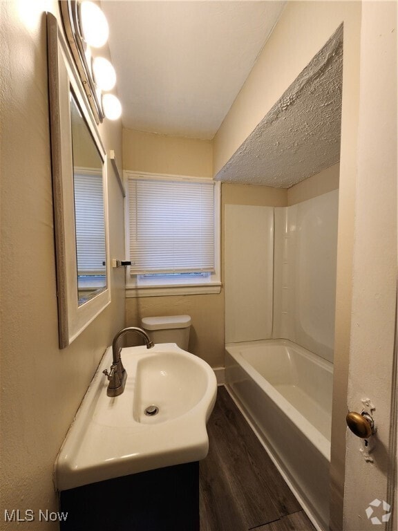Building Photo - 529 E Cuyahoga Falls Ave Unit 1 Rental