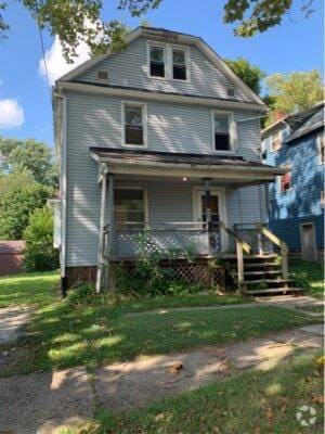 Building Photo - 945 Clark St Rental