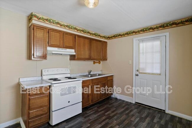 Photo - 537 Guilford Ave