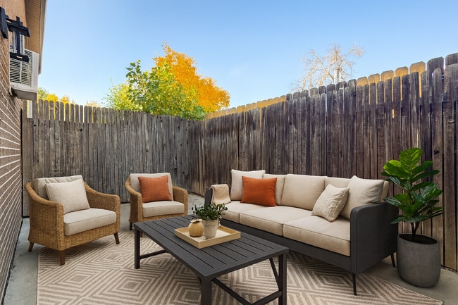 Photo - 30 Emery Way