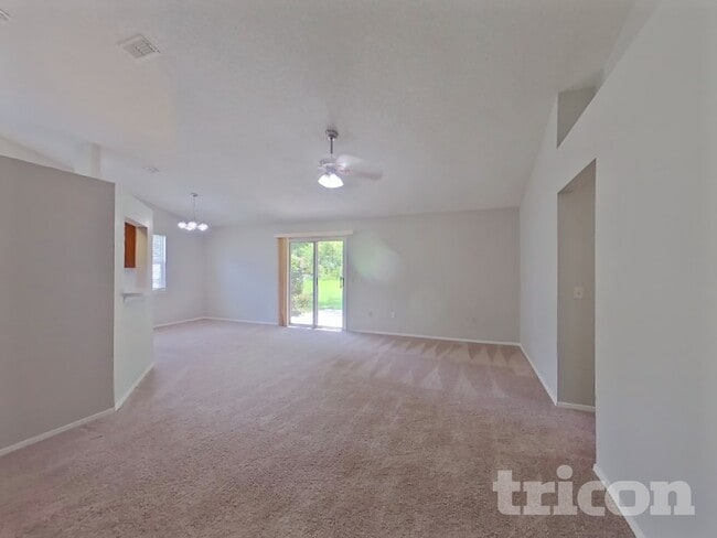 Photo - 635 Charles Pinckney St