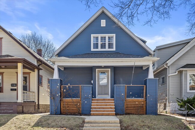 Building Photo - 311 E Rosedale Ave