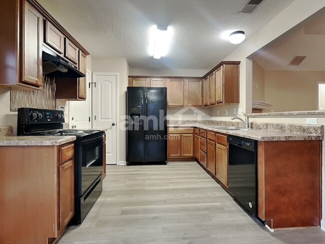 Photo - 10062 Mill Hill Ave