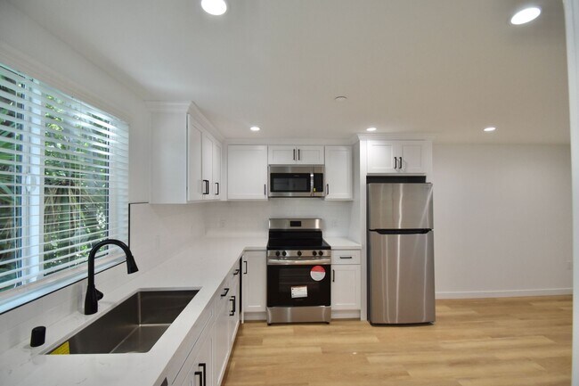 Photo - 14830 Dickens St Unit 14834