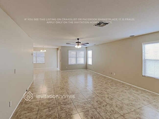 Photo - 12808 N Main St