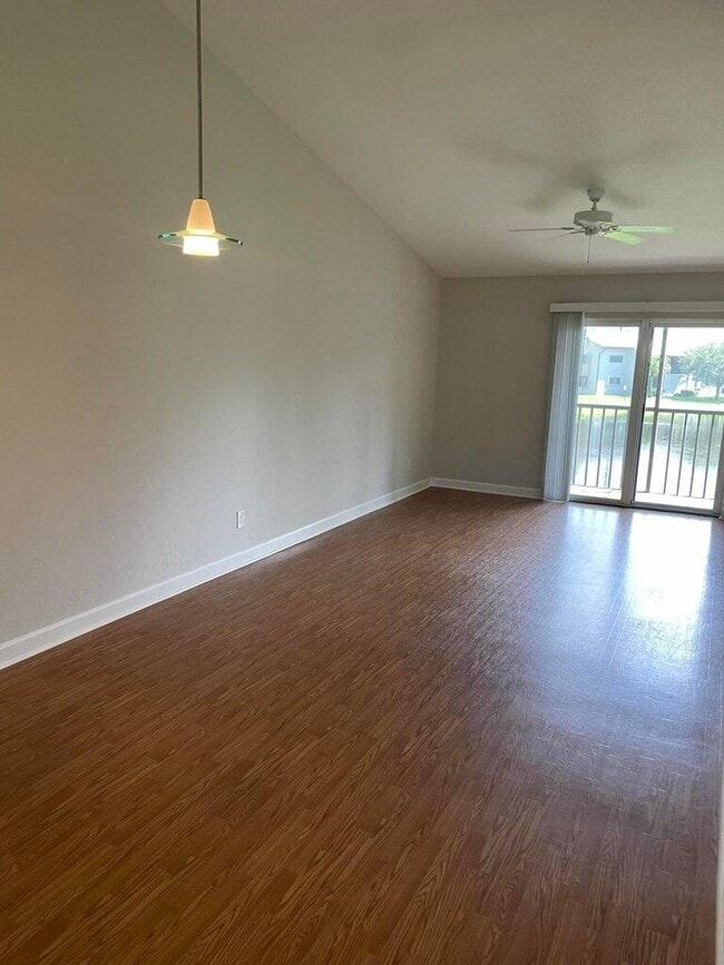 Photo - 3031 SE Aster Ln Unit 608