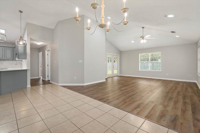 Photo - 21570 Palmer Ct