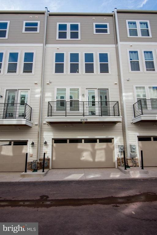 Building Photo - 4939 Trail Vista Ln