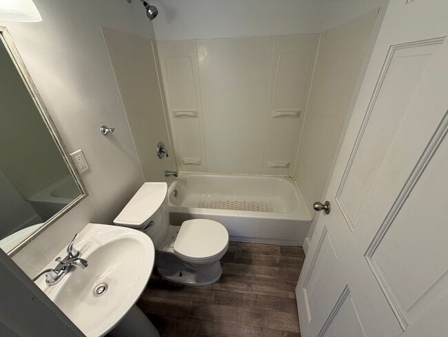 Photo - Home for rent near Augustana college