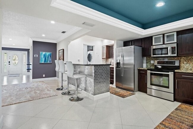 Photo - 2200 NE 36th St