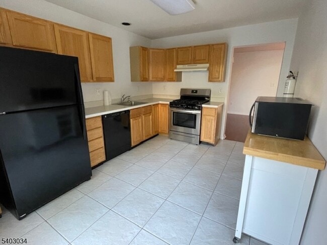 Photo - 33 Dorchester Dr