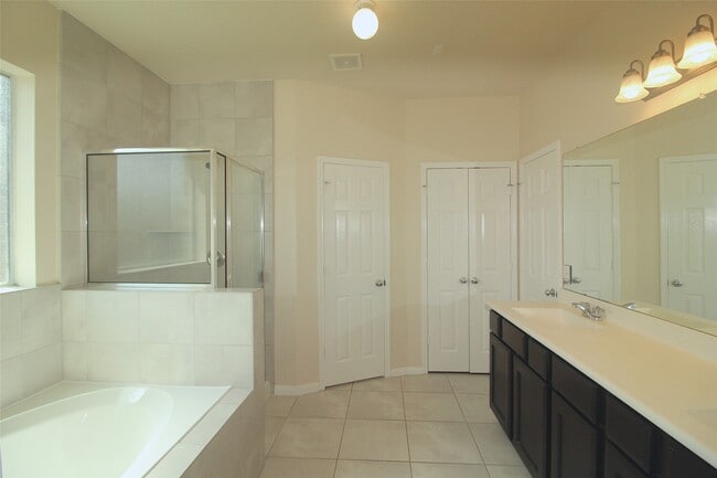 Photo - 24306 Piazza Dr