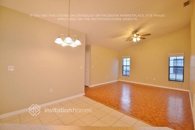Photo - 2442 Sweetwater Blvd