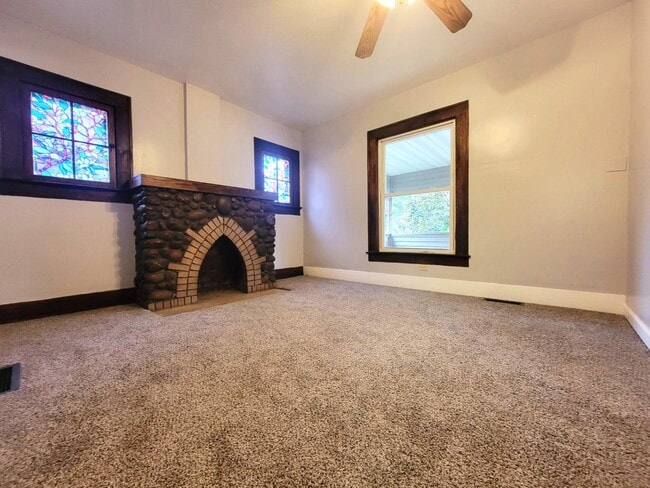 Photo - 2153 11th St SW