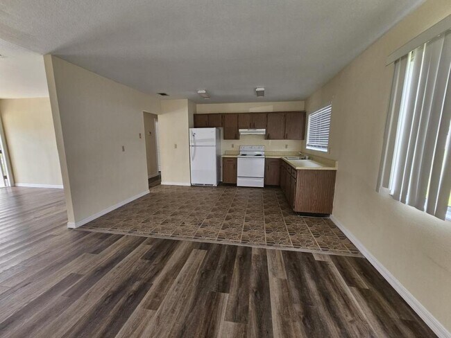 Photo - 4512 Nekoosa St