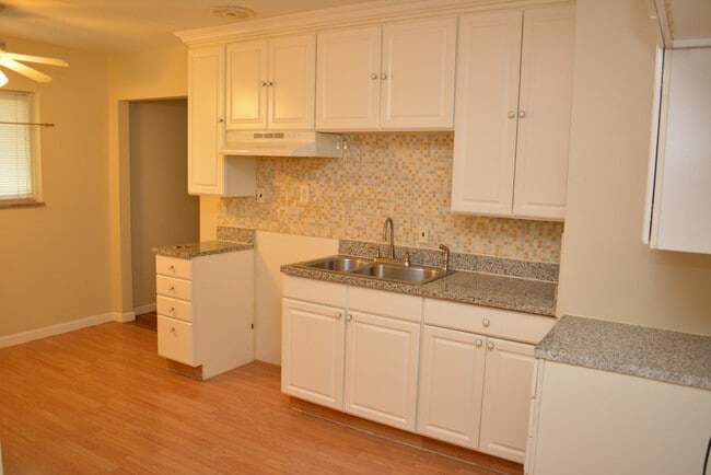 Building Photo - 3609 Eichelberger St Unit 1