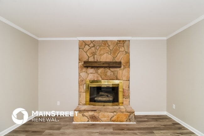 Photo - 411 Grenham Rd