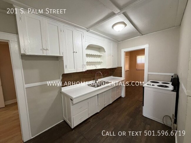 Photo - 201 S Palm St