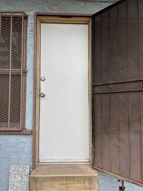 Photo - 549 W 45th St Unidad 551