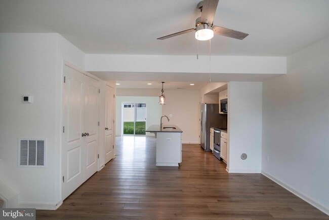 Building Photo - 15 PITCH PINE Ct Rental