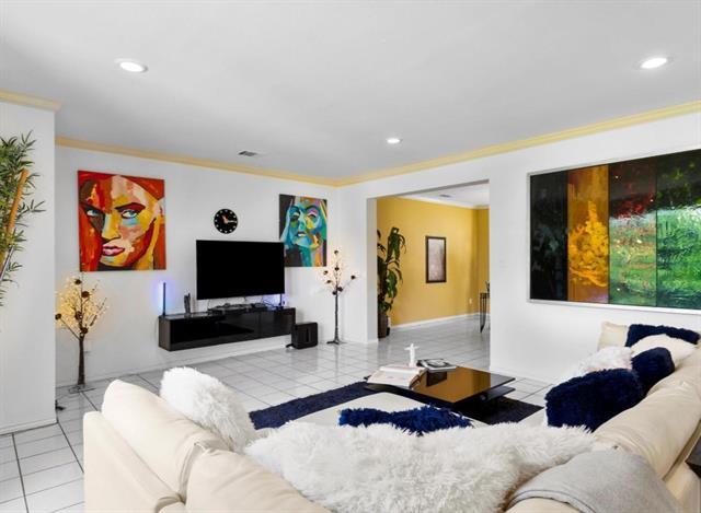 Photo - 2116 Houlton Ln