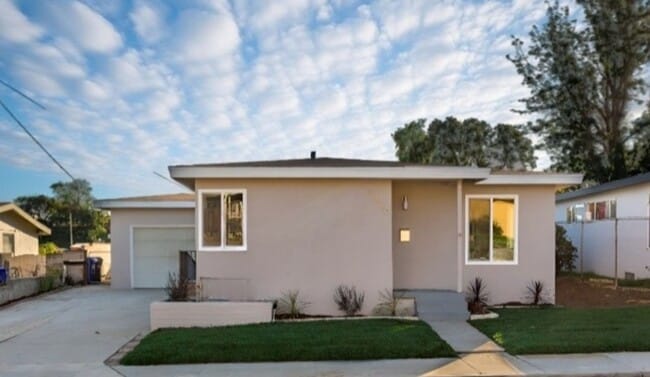 PARADISE HLLS BEST KEPT SECRET !!!3 BEDROO... - PARADISE HLLS BEST KEPT SECRET !!!3 BEDROO... House