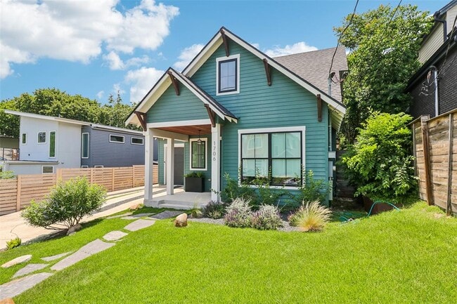 Photo - 1706 Perez St