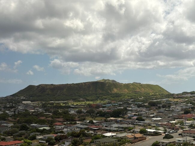 Photo - Luxury Kahala Condominium - 2bd/2ba/1pkg