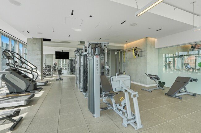 Photo - 160 N Desplaines St