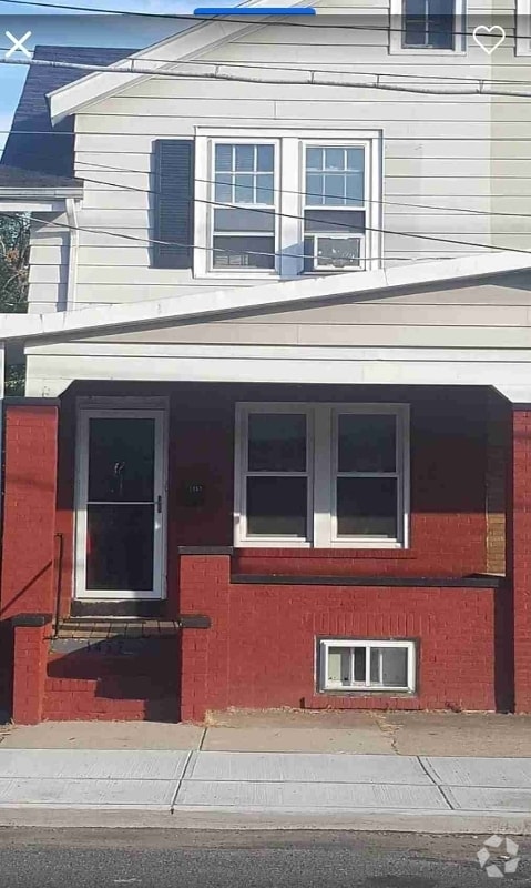 Building Photo - 1457 Hamilton Ave Rental