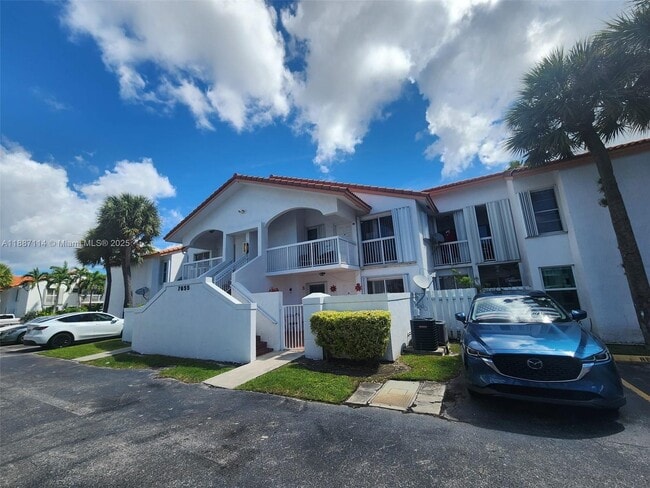 Building Photo - 7655 SW 153rd Ct Unit 203