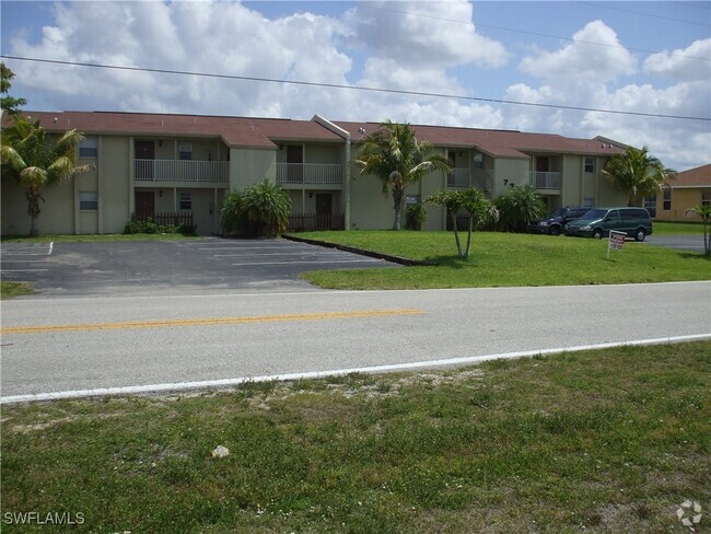 Building Photo - 723 SE 10th St Unit 2 Rental