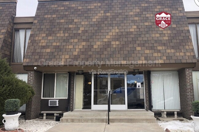 Building Photo - 8330 Zuni St Unit 117