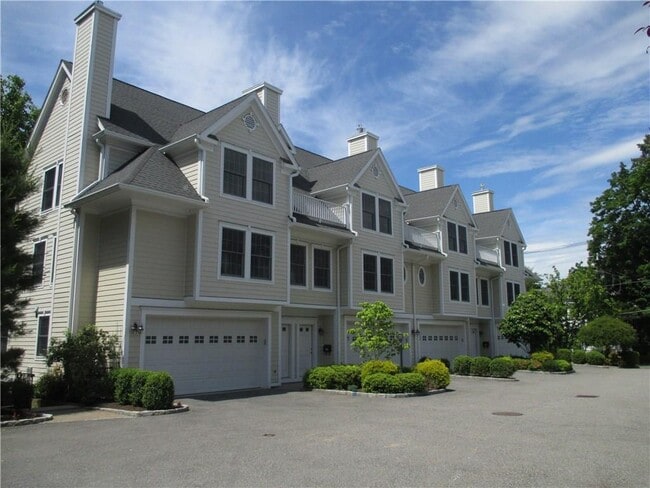 Photo - 29 Carpenter Ave Condo Unit B3
