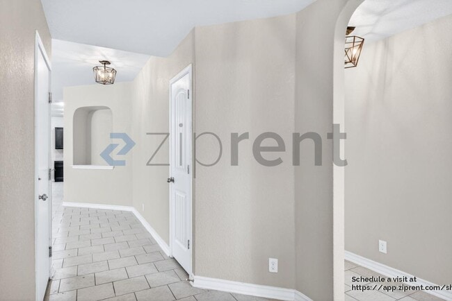 Photo - 8745 Ironwood Hill